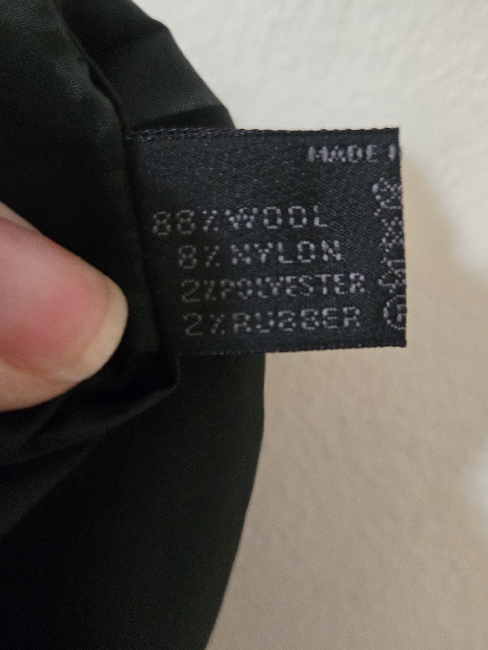Prada Black Pleated Cuffed Hem Tailored Wool Trousers Size 28 Wool Blend Lined. - Picture 7 of 7